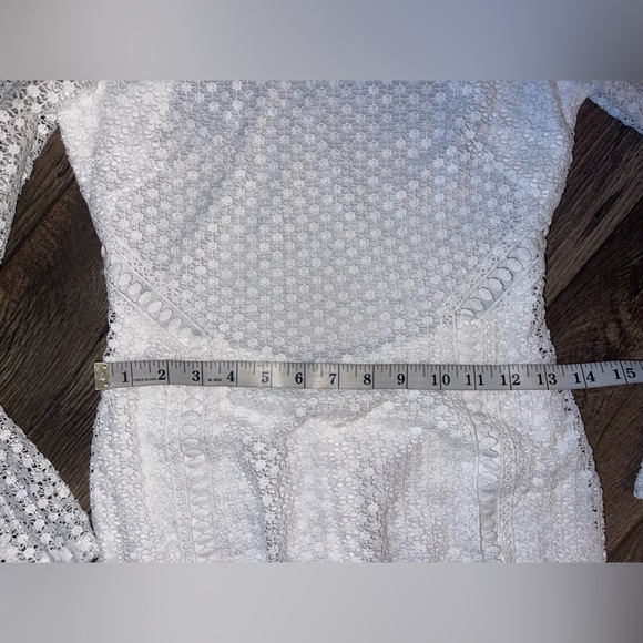 NWOT PLT White Embroidered Lace Long Sleeved Backless Bodycon Midi Dress - Picture 14 of 16